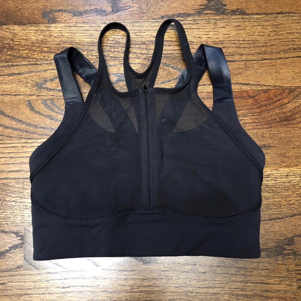 Lululemon Zip Mesh Bra, Women’s Size 4.